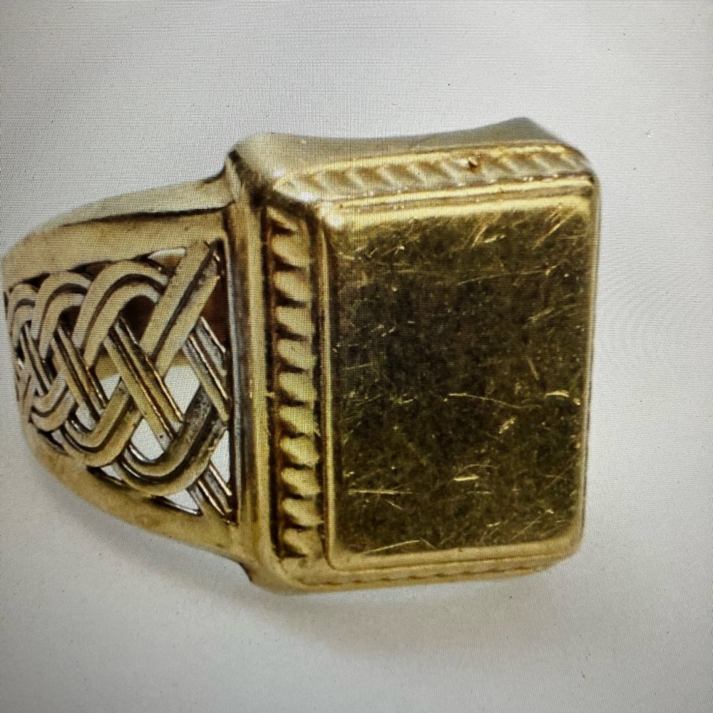 COPY - 10k gold ring can be engraved